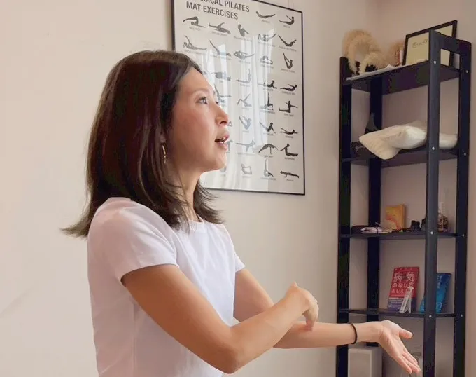 Beauty美Bodyにてストレッチする女性